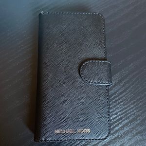 Michael Kors 6 7 8 iPhone folio case